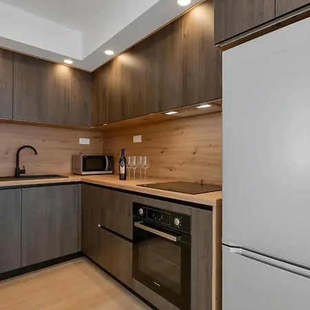 Apartment Roza, Prekrasni Novi S Parkingom *