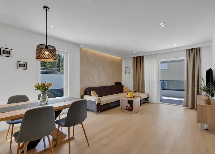 Roza, Prekrasni Novi S Parkingom Apartament *